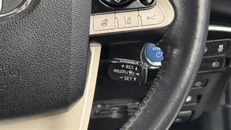 2017 Toyota Prius - Thumbnail