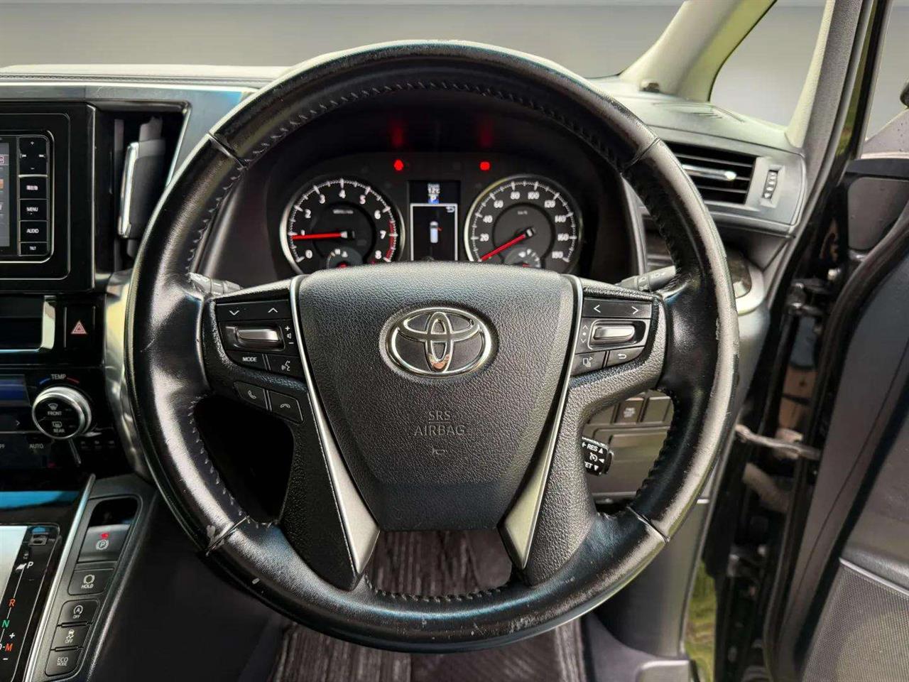 2015 Toyota Alphard