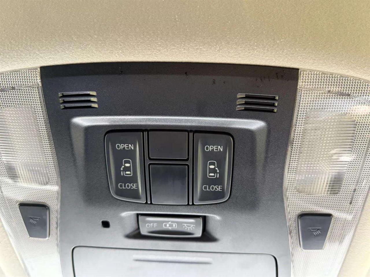2015 Toyota Alphard