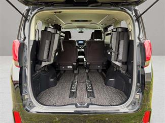 2015 Toyota Alphard - Thumbnail