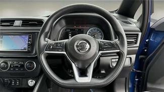 2021 Nissan Leaf - Thumbnail