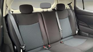 2021 Nissan Leaf - Thumbnail