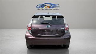 2014 Toyota Aqua - Thumbnail