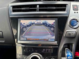 2015 Toyota Prius - Thumbnail