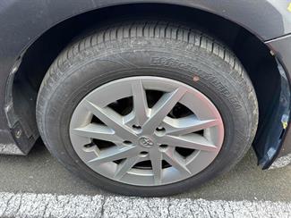 2015 Toyota Prius - Thumbnail