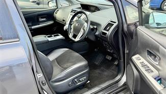 2015 Toyota Prius - Thumbnail