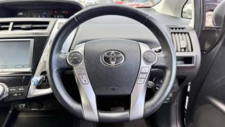 2015 Toyota Prius - Thumbnail