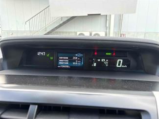 2015 Toyota Prius - Thumbnail