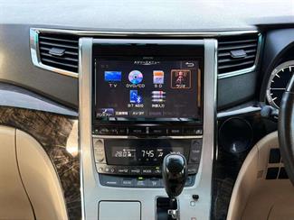 2014 Toyota Alphard - Thumbnail