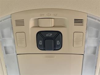 2014 Toyota Alphard - Thumbnail
