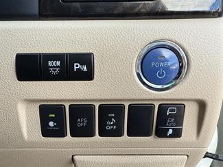 2014 Toyota Alphard - Thumbnail