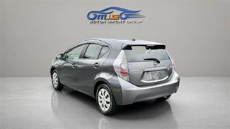 2012 Toyota Aqua - Thumbnail