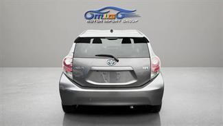 2012 Toyota Aqua - Thumbnail