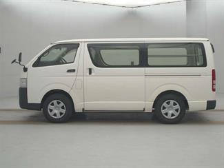 2020 Toyota Hiace - Thumbnail