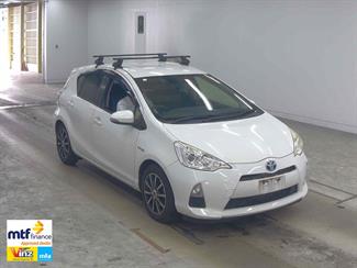 2015 Toyota Aqua - Thumbnail