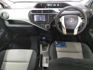 2015 Toyota Aqua - Thumbnail