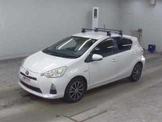 2015 Toyota Aqua - Thumbnail
