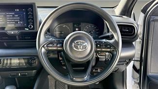 2020 Toyota Yaris - Thumbnail