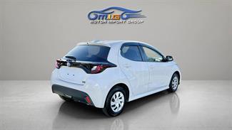 2020 Toyota Yaris - Thumbnail