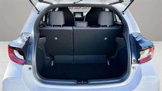 2020 Toyota Yaris - Thumbnail