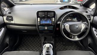 2017 Nissan Leaf - Thumbnail