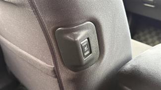 2017 Nissan Leaf - Thumbnail
