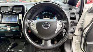 2017 Nissan Leaf - Thumbnail