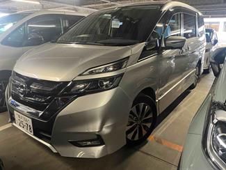 2017 Nissan Serena - Thumbnail