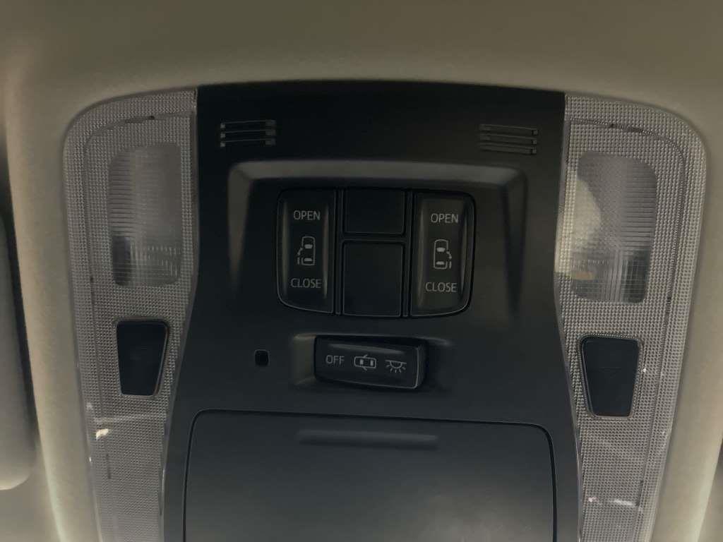 2017 Toyota Alphard