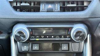 2019 Toyota Rav4 - Thumbnail