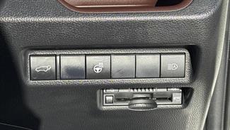 2019 Toyota Rav4 - Thumbnail