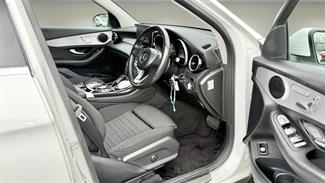 2016 Mercedes-Benz GLC 250 - Thumbnail