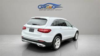 2016 Mercedes-Benz GLC 250 - Thumbnail