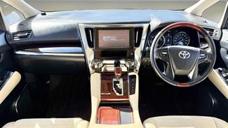 2016 Toyota Vellfire - Thumbnail