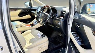 2016 Toyota Vellfire - Thumbnail
