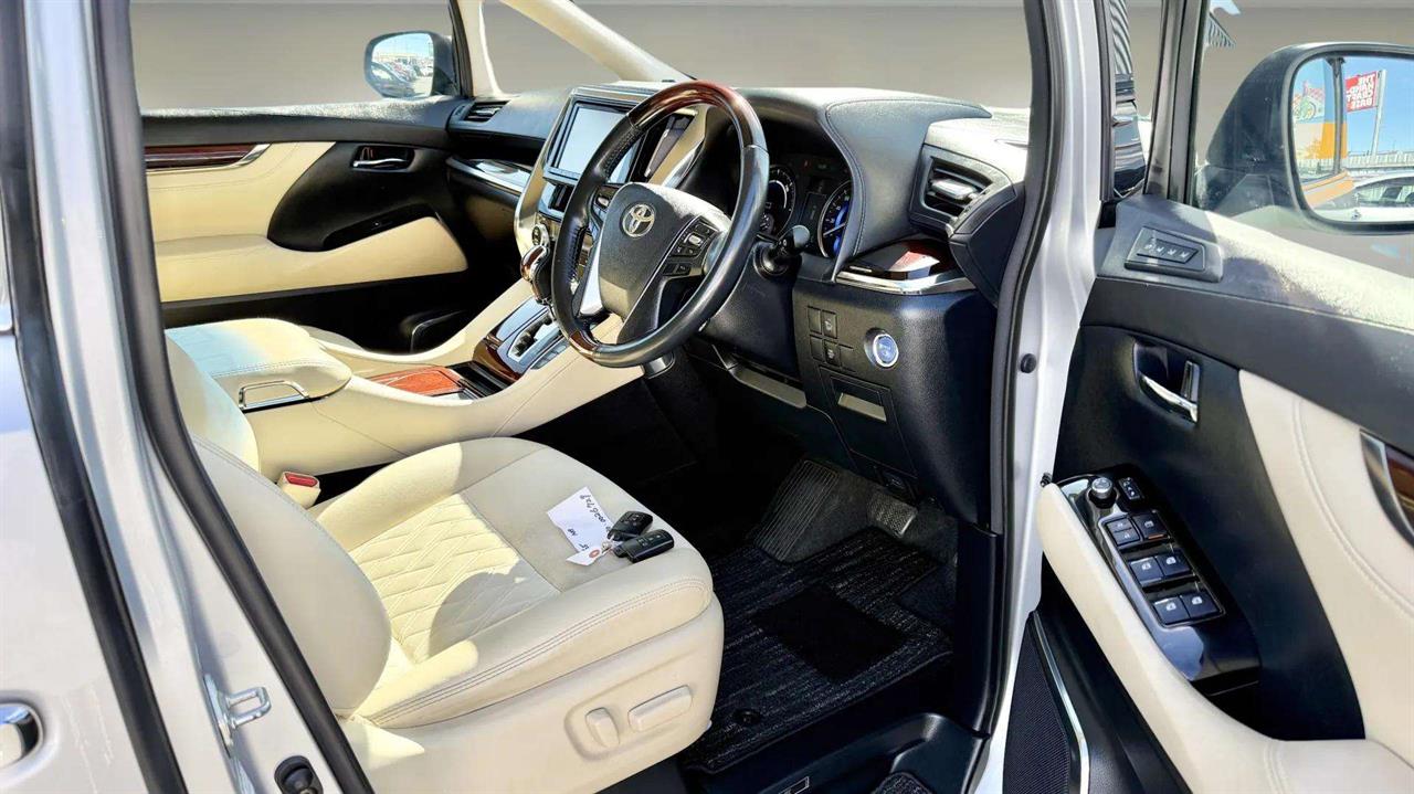 2016 Toyota Vellfire
