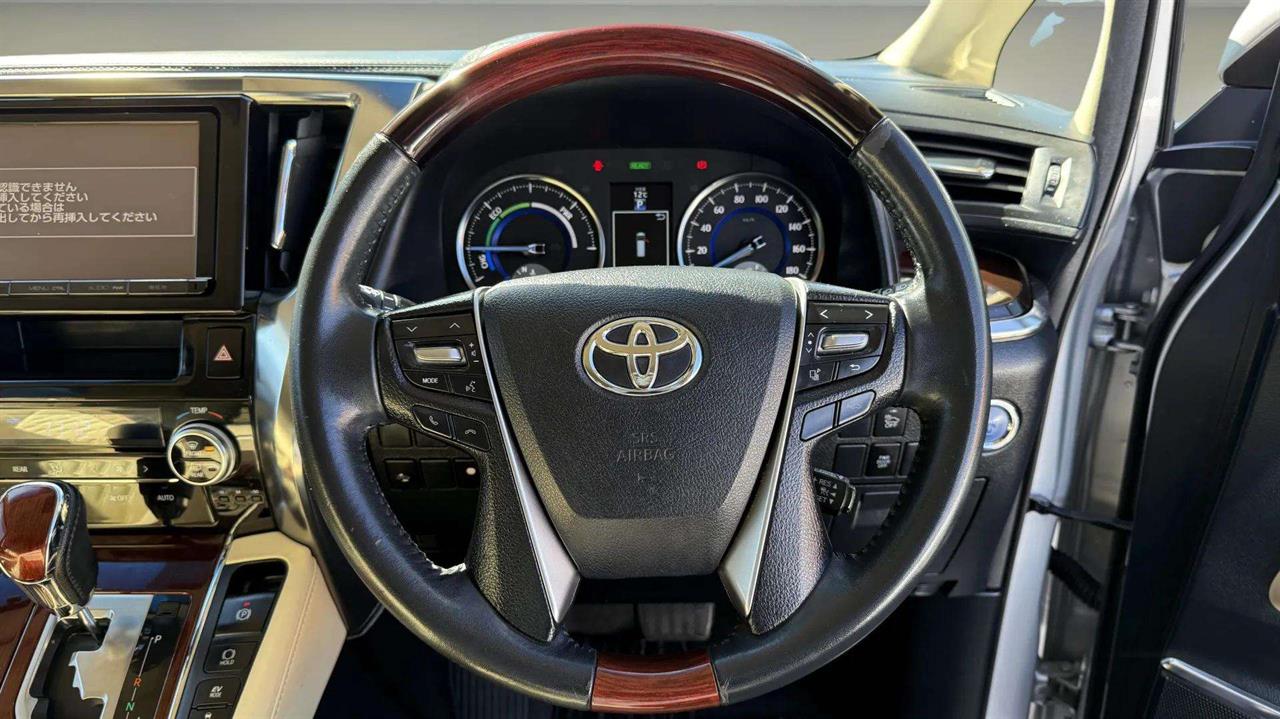 2016 Toyota Vellfire