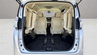 2016 Toyota Vellfire - Thumbnail