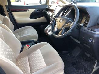 2016 Toyota Alphard - Thumbnail