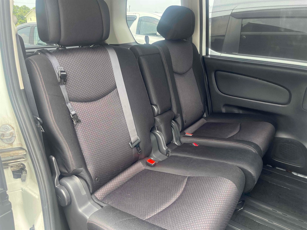 2012 Nissan Serena