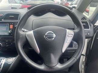 2012 Nissan Serena - Thumbnail