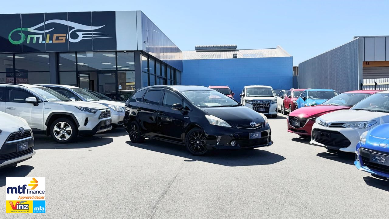 2013 Toyota Prius Alpha 1.8L Hybrid 3YearWarrantyFree